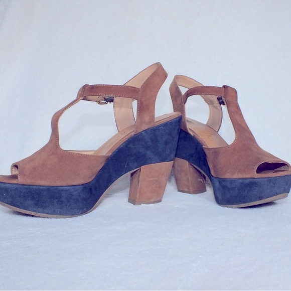 Designer sandal - Picture 2 of 3